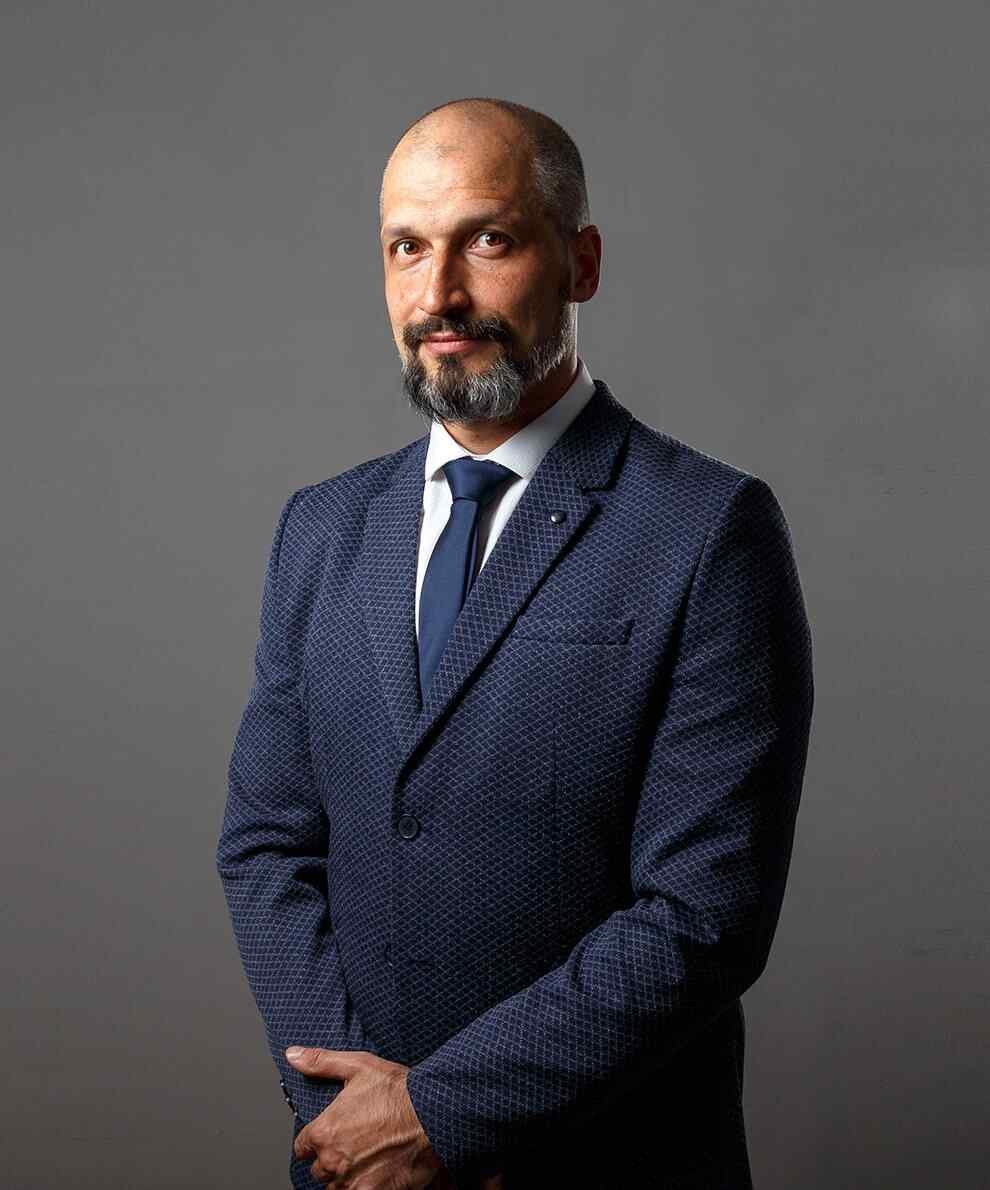 https://velzanoinfra.com/wp-content/uploads/2020/01/inner_team_01.jpg